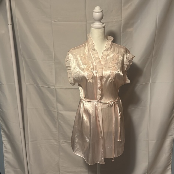Silky Robe with Ruffles & Double Wrap Strings - Picture 2 of 3